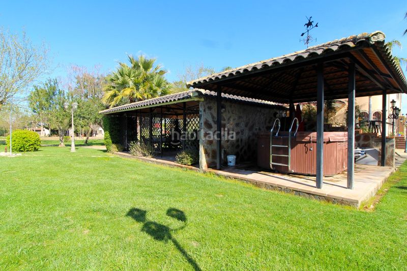 Foto e9942256-d81e-4f6d-ba54-163d87be4041. Casa amb calefacció piscina a Carretera de Sevilla - Los Montitos Badajoz