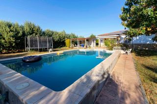 Masia a Dehesilla de Calamón - Campomanes. Parcela casa y piscina en dehesilla de calamon