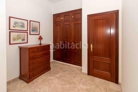 Foto 166496c1-8ef5-46cf-876a-9df4fc82c784. Apartamento  con garaje en pleno centro en Badajoz