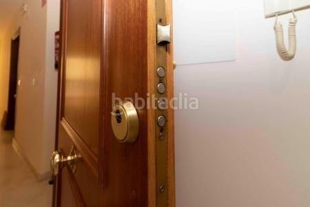 Foto b4cae88f-1b1b-41b1-9bb7-7171a17ed204. Apartamento  con garaje en pleno centro en Badajoz