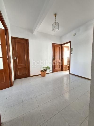 Foto f52982cc-8a91-400a-9493-db6be181d36d. Piso amplio piso con terraza y buenas vistas en Maria Auxiliadora - Barriada de Llera Badajoz