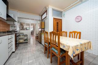 Haus in Carrer ARAGO