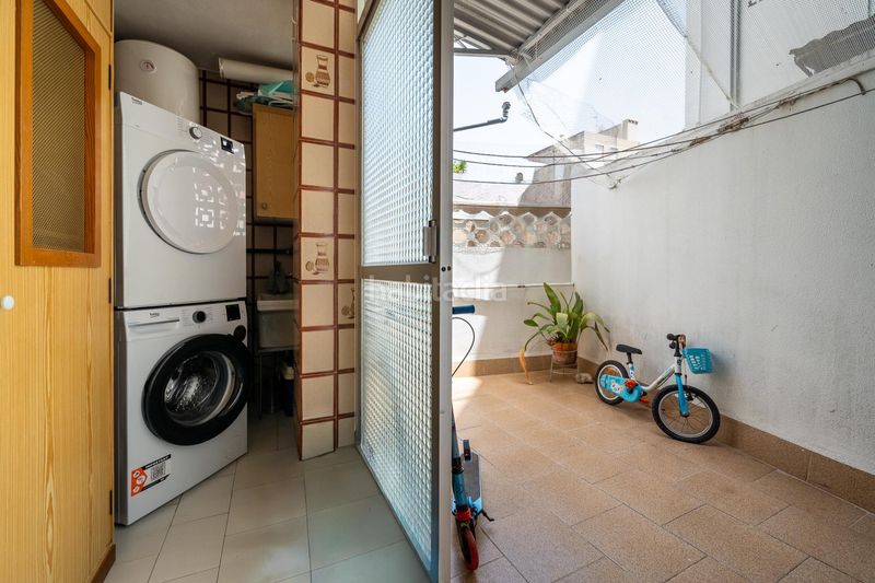 Foto 43cb1dd1-fbcb-4ba4-ae27-d653cd648deb. Apartament amb calefacció a Pere Garau Palma de Mallorca