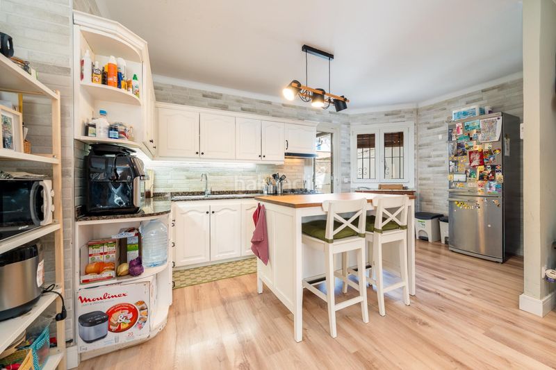 Foto 67d5bfa8-6774-4e7a-b255-b32f5dd0d2f0. Apartament amb calefacció a Pere Garau Palma de Mallorca
