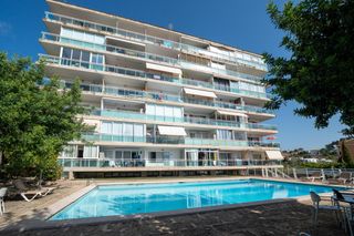Apartament a Cala Major. Bajo con piscina comunitaria
