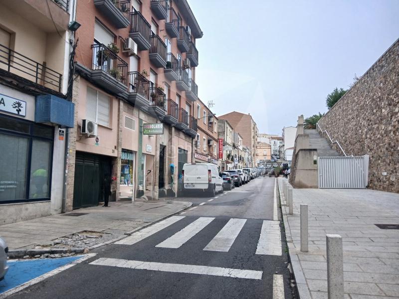Foto c5475b74-c90e-40df-ab7d-6caaf93367ba. Miete geschäftsraum in Casco Antiguo Cáceres