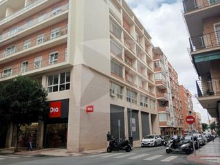Lloguer Oficina  N/a. Oficina en alquiler con despachos. zona centro.