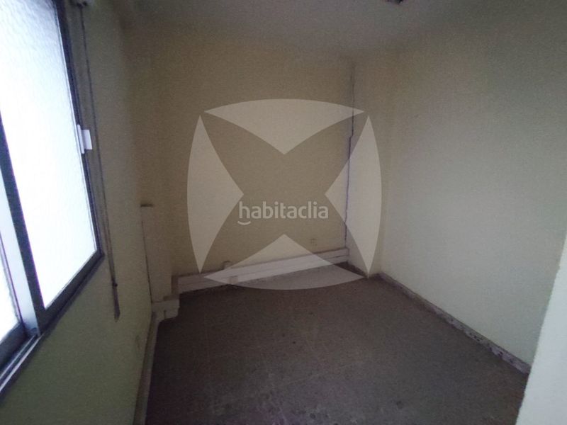Foto 00bb2e11-47ec-49de-b488-cac5c26d98fa. Oficina entreplanta en venta y alquiler con despachos. zona centro. en Badajoz