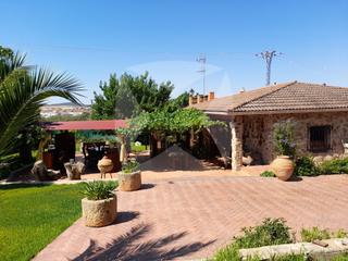 Chalet en Nuevo Cáceres. Espectacular chalet en venta a dos minutos del centro