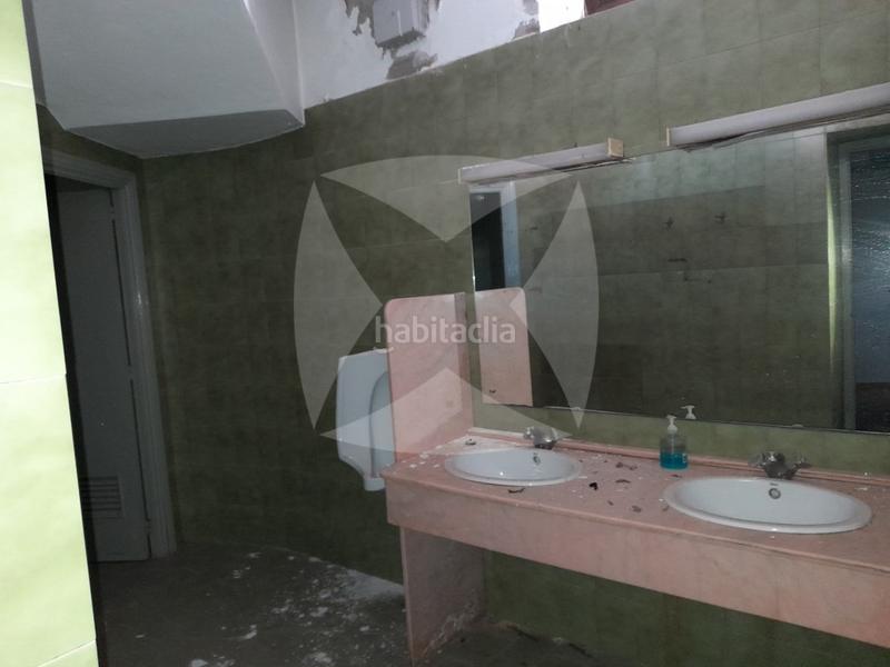 Foto 2d6b1231-8020-49b9-91c3-08d29b1be927. Alquiler local comercial local adaptado en venta con planta baja y semisotano. zona centro. en Badajoz