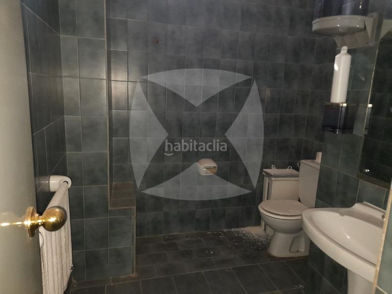 Foto 73071e99-8bac-473a-b7e3-947eff3d09aa. Alquiler local comercial local adaptado en venta con planta baja y semisotano. zona centro. en Badajoz