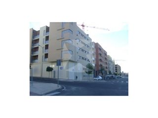 Lloguer Local Comercial  Calle almendralejo. Local comercial en alquiler zona san roque