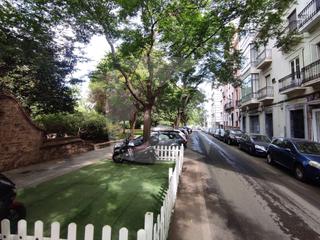 Miete Geschäftsraum  Parque de castelar. Local comercial adaptado en pleno centro