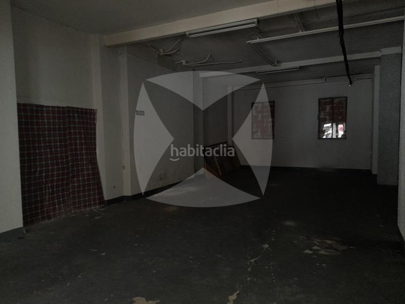 Foto fe686bbd-ea35-40c6-a08a-ba81c611377c. Alquiler local comercial local en venta o alquiler muy amplio. zona centrica en Cáceres