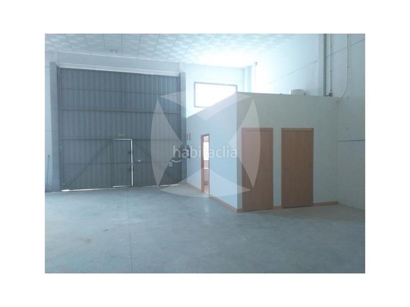Foto 0cd251f2-a51e-44e7-8cc4-6c3c40e64608. Nave industrial  en venta. zona plgo industrial el nevero en Badajoz
