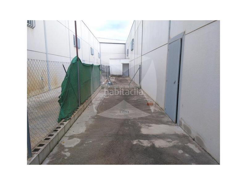 Foto 7797312c-3cc2-4fda-b1b9-f1aac4fa547a. Nave industrial  en venta. zona plgo industrial el nevero en Badajoz