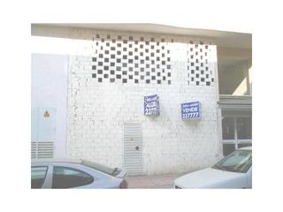 Affitto Locale commerciale  Calle antonio de nebrija. Local sin adaptar en alquiler, zona de jardines del guadiana