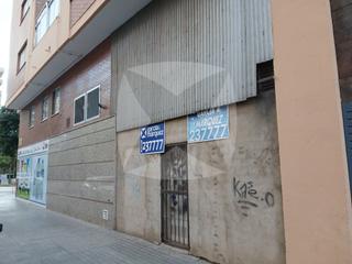 Affitto Locale commerciale  Calle antonio pesini. Local comercial en bruto de 75m con grn visibilidad