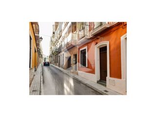 Flat  Calle melchor de évora. Piso bajo de 146 m2 en el casco antiguo de badajoz.