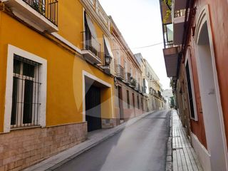 Pis  Calle melchor de évora. Piso bajo de 146 m2 en el casco antiguo de badajoz.