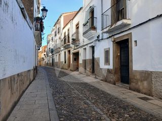 Miete Etagenwohnung  Calle de gallegos. Apartamento en alquiler rehabilitada en el casco antiguo