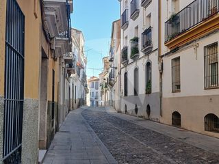 Rent Flat  Calle postigo. Piso en alquiler en el centro de cáceres