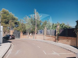 Terreny residencial  Calle luis alvarez cervera. Solar urbano en venta en la urbanizacion los montitos.
