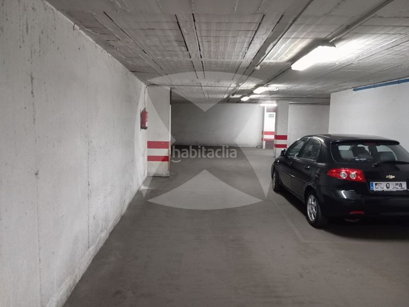 Foto ddc2c705-b2af-464e-8c24-d4c5a7212304. Aparcament cotxe a Valdepasillas - La Paz - Huerta Rosales Badajoz