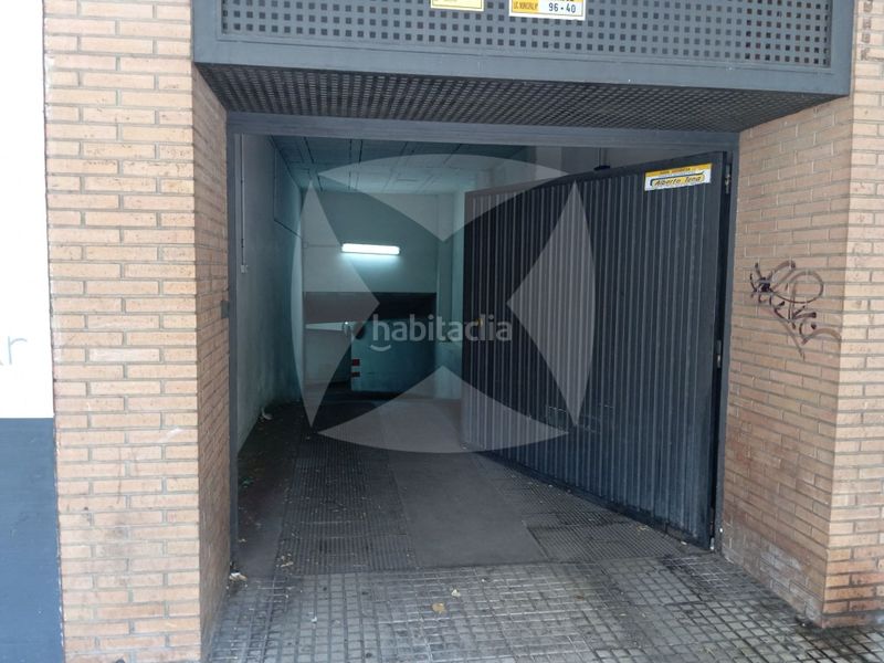 Foto f9650453-a3a3-4da0-8865-2e08fc46c258. Aparcament cotxe a Valdepasillas - La Paz - Huerta Rosales Badajoz
