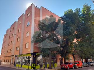 Location Appartement  Calle cardenal cisneros. Piso en alquiler de 3 dormitorios amueblado en zona san fernando