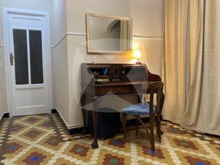 Pis  N/a. Piso en venta con 6 dormitorios, piscina y patio de 250m2. zona