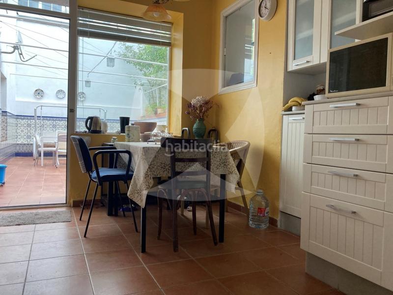 Foto 8db47c52-ec80-40d0-908f-c21d85f46683. Flat with parking pool in Casco Antiguo Cáceres