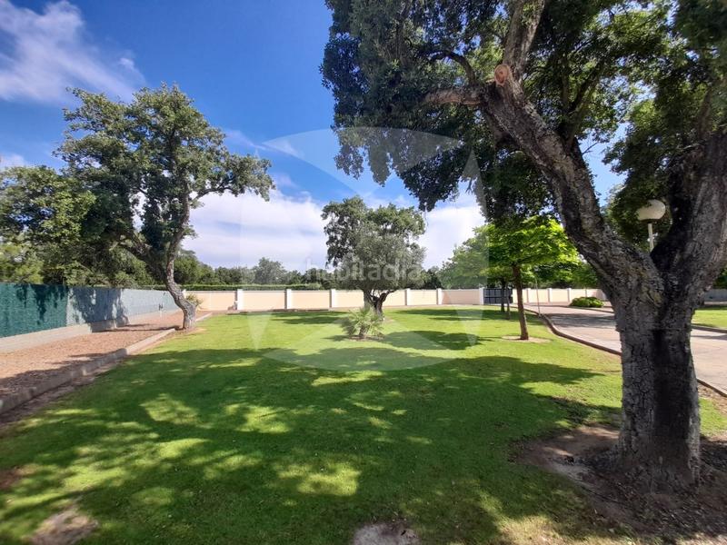 Foto 006b856c-4979-44a9-bd3f-537899575fd3. Chalet con parcheggio piscina in Avenida Elvas Badajoz