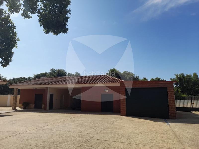 Foto 12202ec1-a4b8-48cd-9fba-53a0a1d5be28. Chalet con parcheggio piscina in Avenida Elvas Badajoz