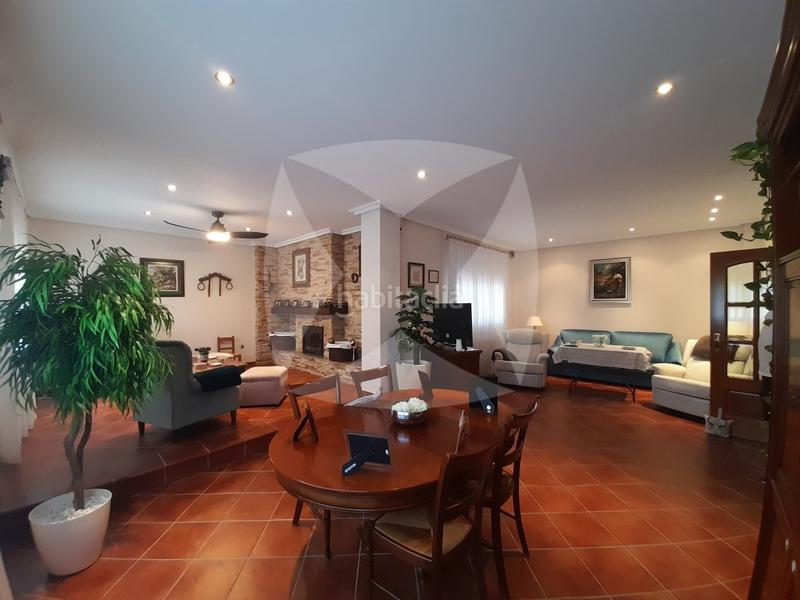 Foto 183cf07a-6d0a-4e6c-9212-7a08afa0c757. Chalet con parcheggio piscina in Avenida Elvas Badajoz