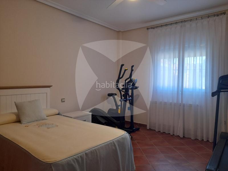 Foto 592e7bb2-cc2c-48f6-869c-e7ecd281aa29. Chalet con parcheggio piscina in Avenida Elvas Badajoz