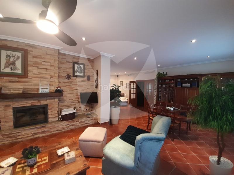 Foto 6c115ed1-bcd9-44c7-87f6-a8e73f49ac65. Chalet con parcheggio piscina in Avenida Elvas Badajoz