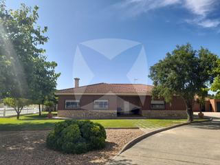 Chalet  Río búrdalo. Chalet en venta en urbanización río caya