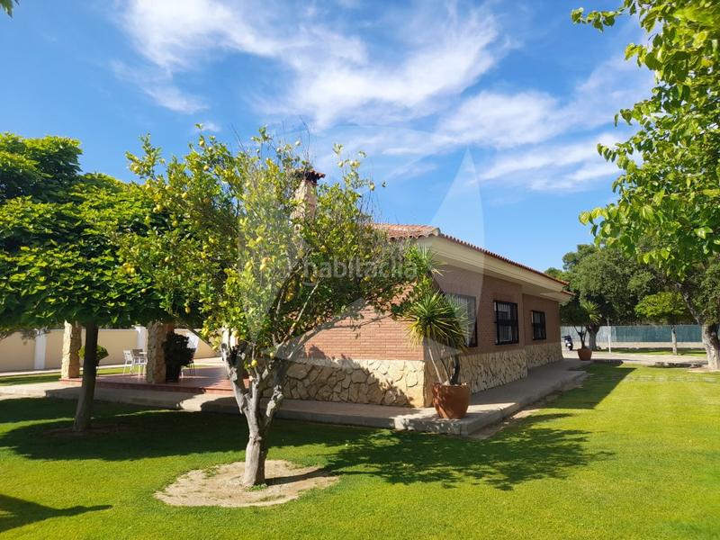 Foto 711460ad-5d85-4b0b-a5d8-fde50ed8cfed. Chalet con parcheggio piscina in Avenida Elvas Badajoz