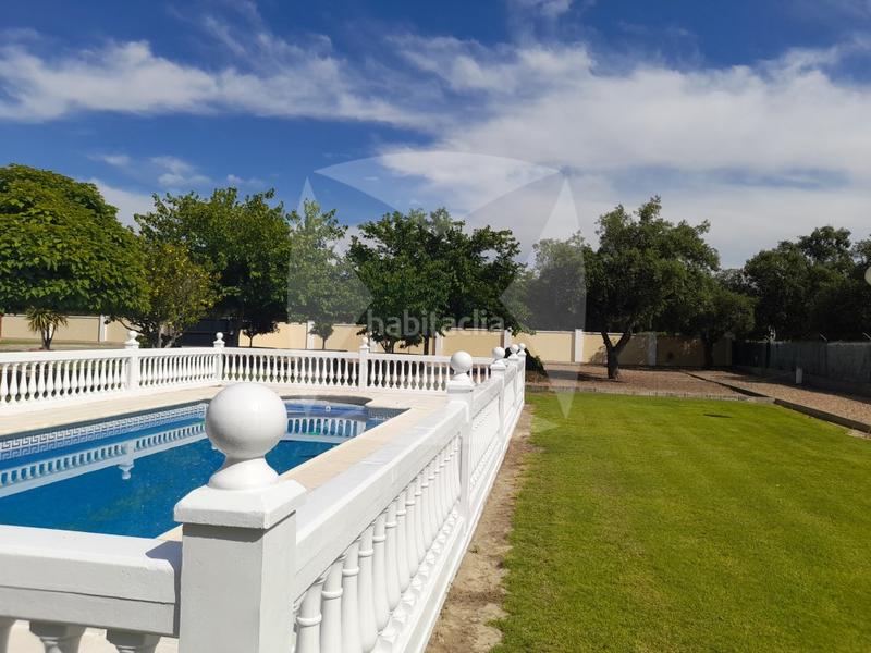 Foto 809f27cb-1438-4e2b-8bd5-0ce60e0b68f8. Chalet con parcheggio piscina in Avenida Elvas Badajoz