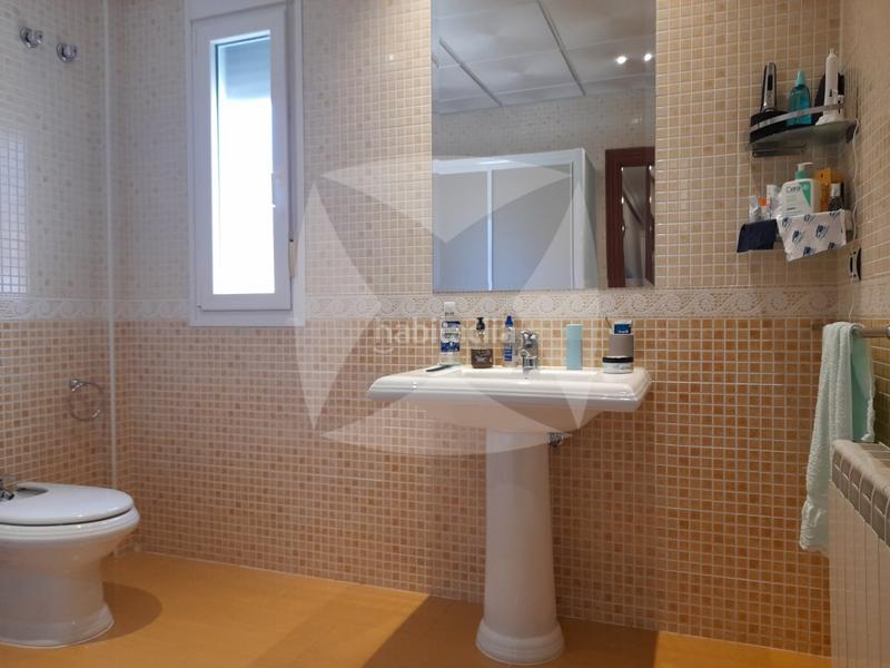 Foto f08b9336-c58d-4cac-9354-bbb64b162b2a. Chalet con parcheggio piscina in Avenida Elvas Badajoz