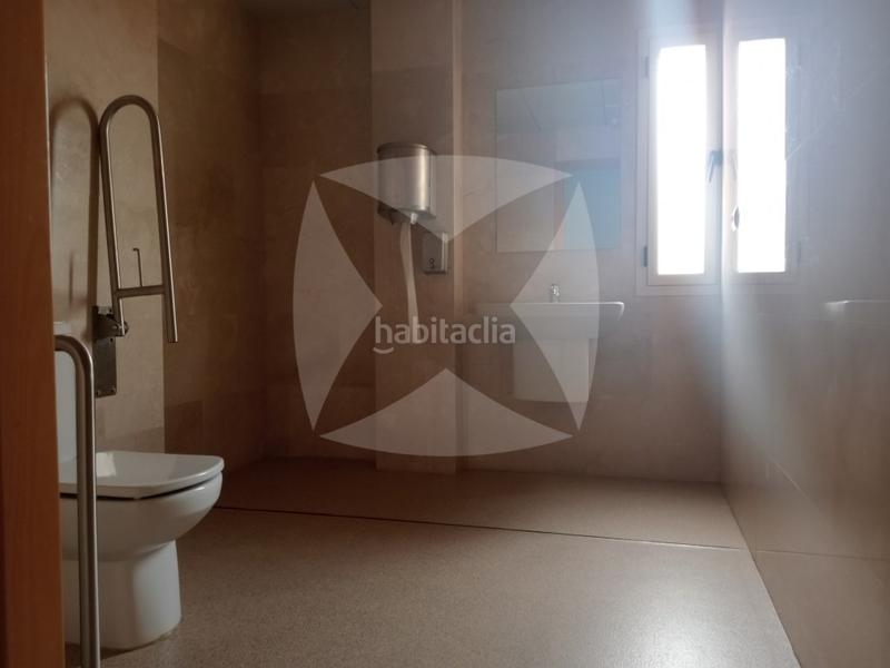 Foto 55470ac2-6355-43fd-9e23-6a1b467dff32. Affitto locale commerciale in Ruta de la Plata Cáceres