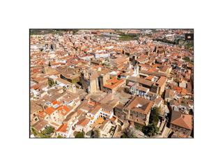 Building  N/a. Edificio en venta con actividad en pleno rendimiento