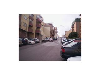 Location Duplex  Calle trajano. Duplex en alquiller situado en plaza italia con plaza de garaje