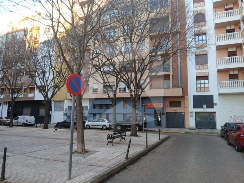 Foto b0afe145-3fbb-4a03-b10c-77998f4d65a8. Miete autoparkplatz in Maria Auxiliadora - Barriada de Llera Badajoz