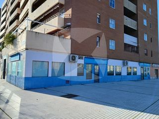 Local Comercial  Avenida del perú. Local comercial adaptado haciendo esquina en venta. zona valdepa