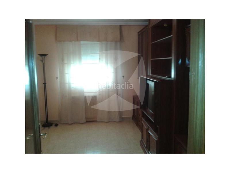 Foto 29a1f796-f5f6-40ae-b022-a420a44d007c. Reihenhaus mit parking in Avenida Elvas Badajoz