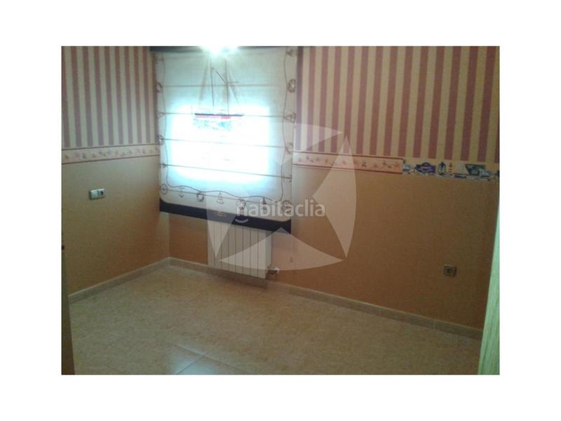 Foto 7a5b7c42-1e7a-4bf1-9161-17726509a79a. Reihenhaus mit parking in Avenida Elvas Badajoz