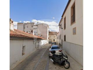 Lloguer Casa  N/a. Casa en alquiler con patio,situada en la zona de plaza italia