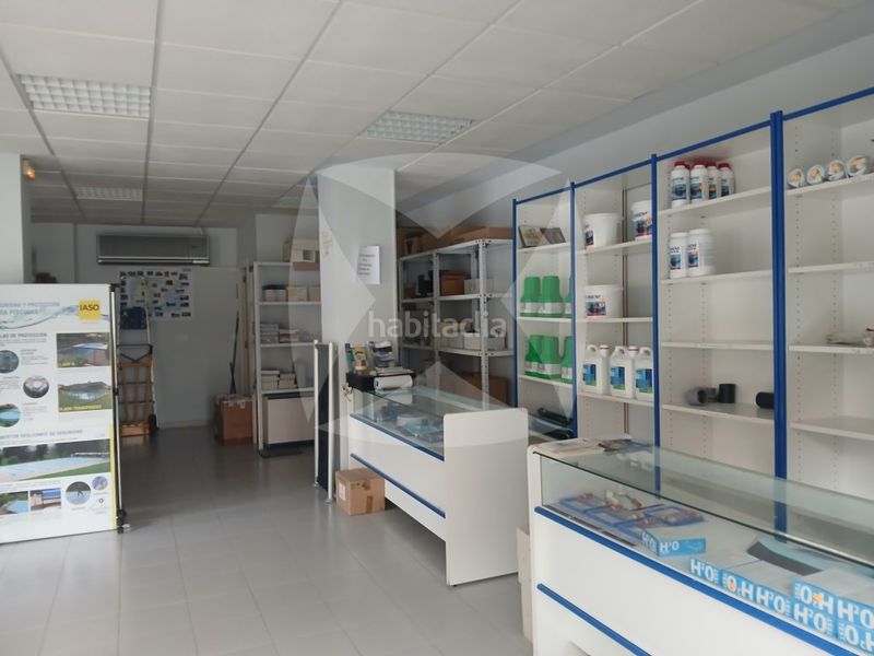 Foto cfded0f7-abc8-4684-a993-d9a0dec51c79. Local comercial a Centro Cáceres